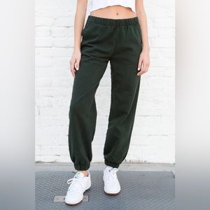 Brandy Melville Rosa sweatpants in dark green